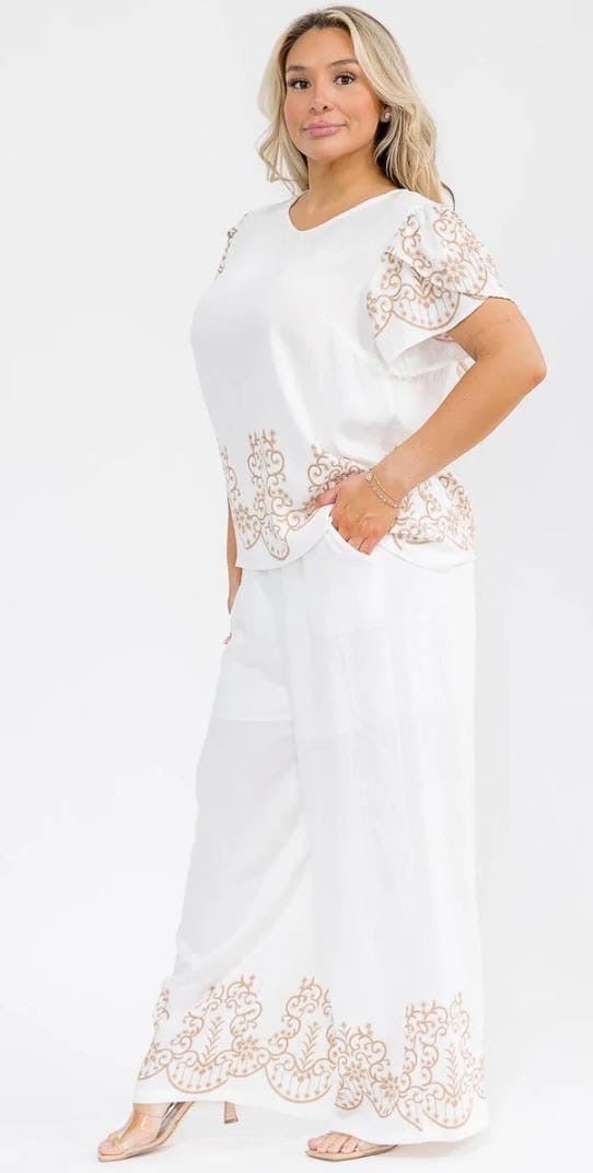 Conjunto Blanco con Bordado Dorado Plus Size